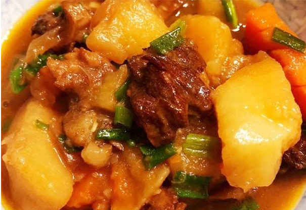 ‘ky开元集团官网入口’海南经济技术学校:扶贫扶志办在农民心坎上(图3) KY开元集团官网